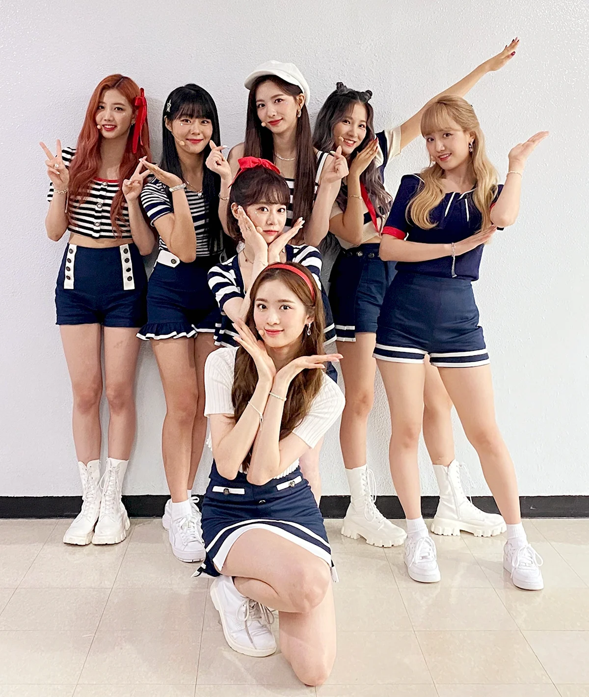 Группа Cherry Bullet
