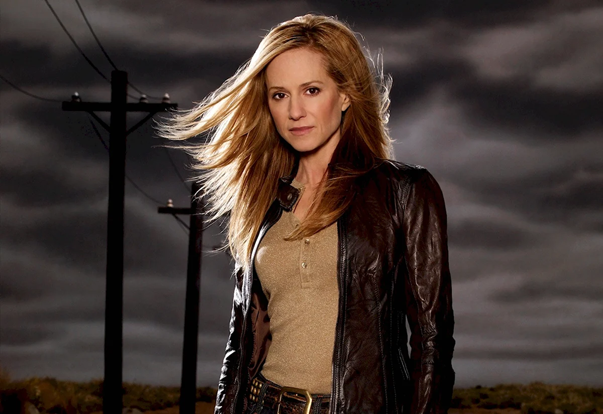 Holly Hunter 2021