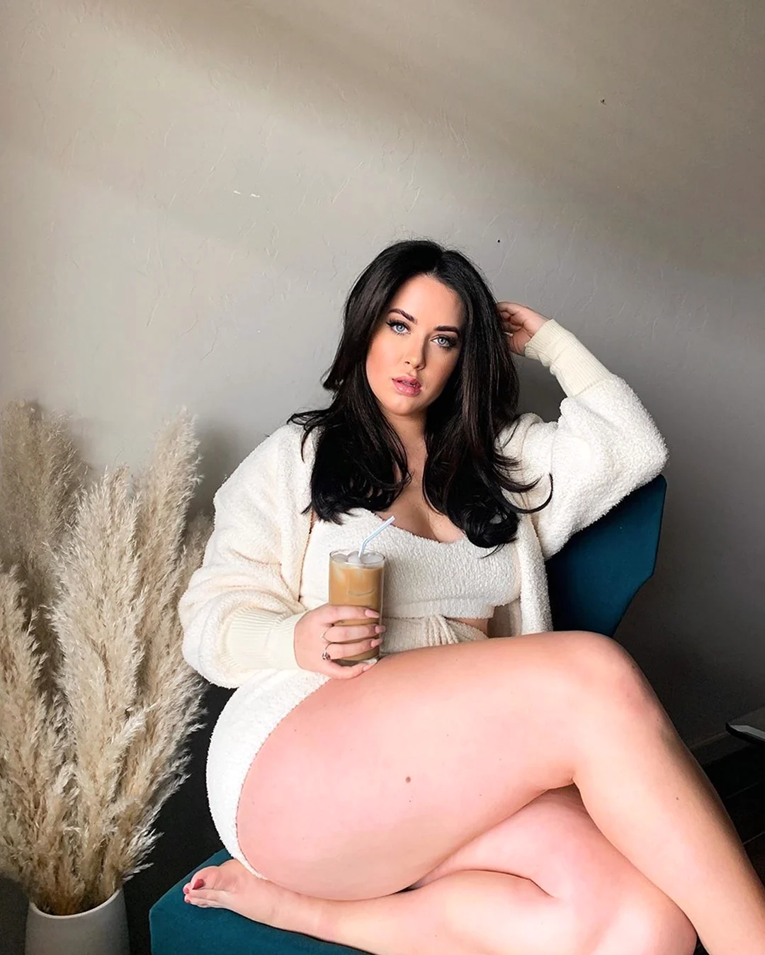 Holly luyah 2020