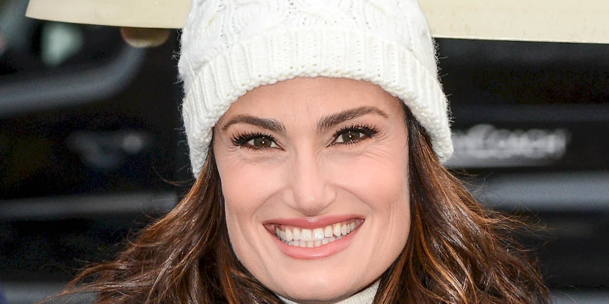 Idina Menzel hot