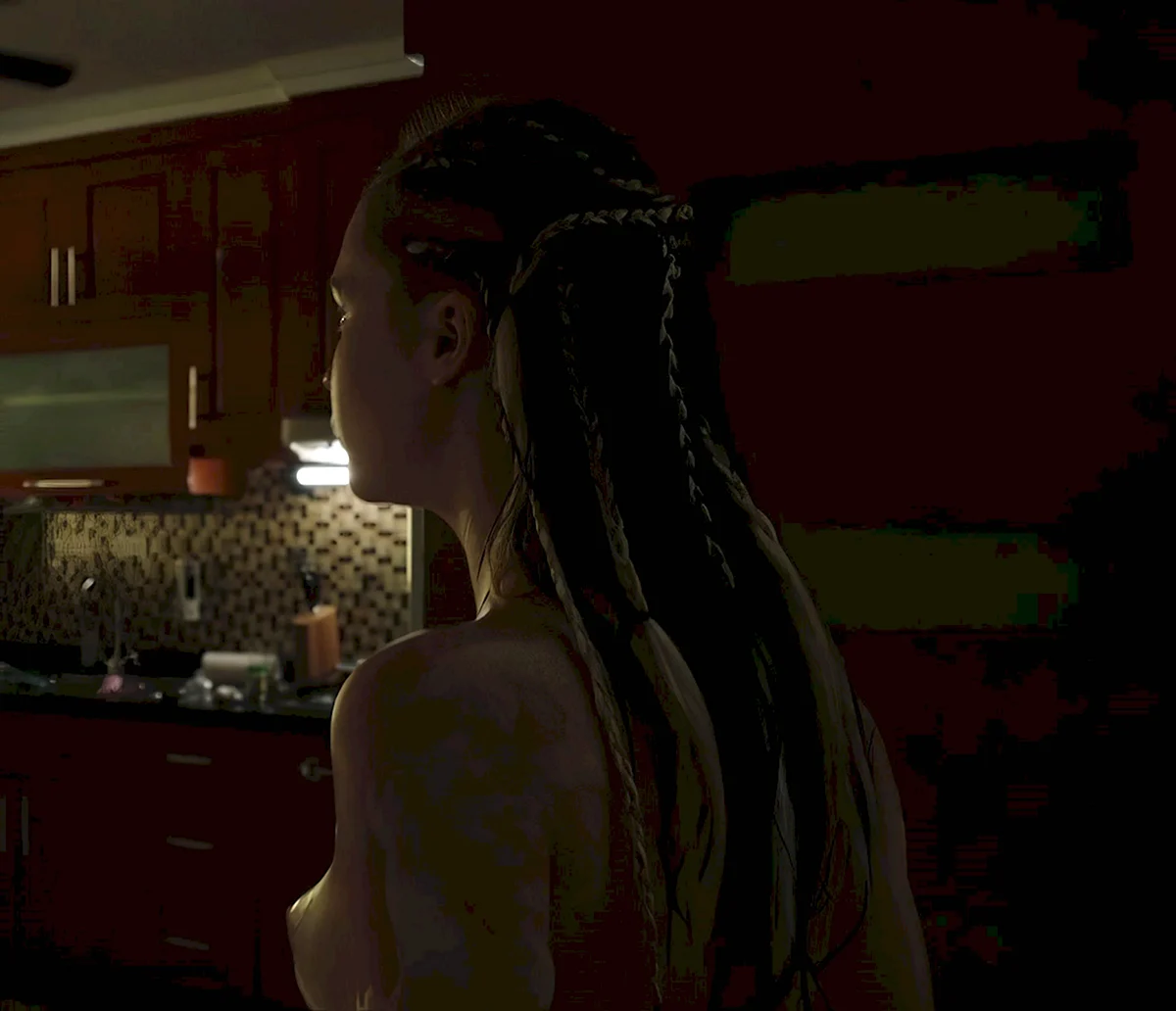 Юлия Хлынина в фильме «уик-энд» 2013