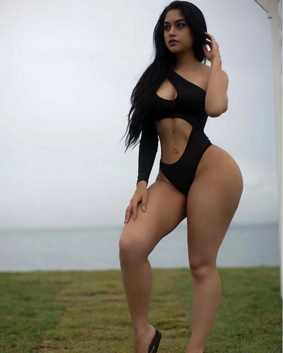 Jailyne Ojeda Жасмин