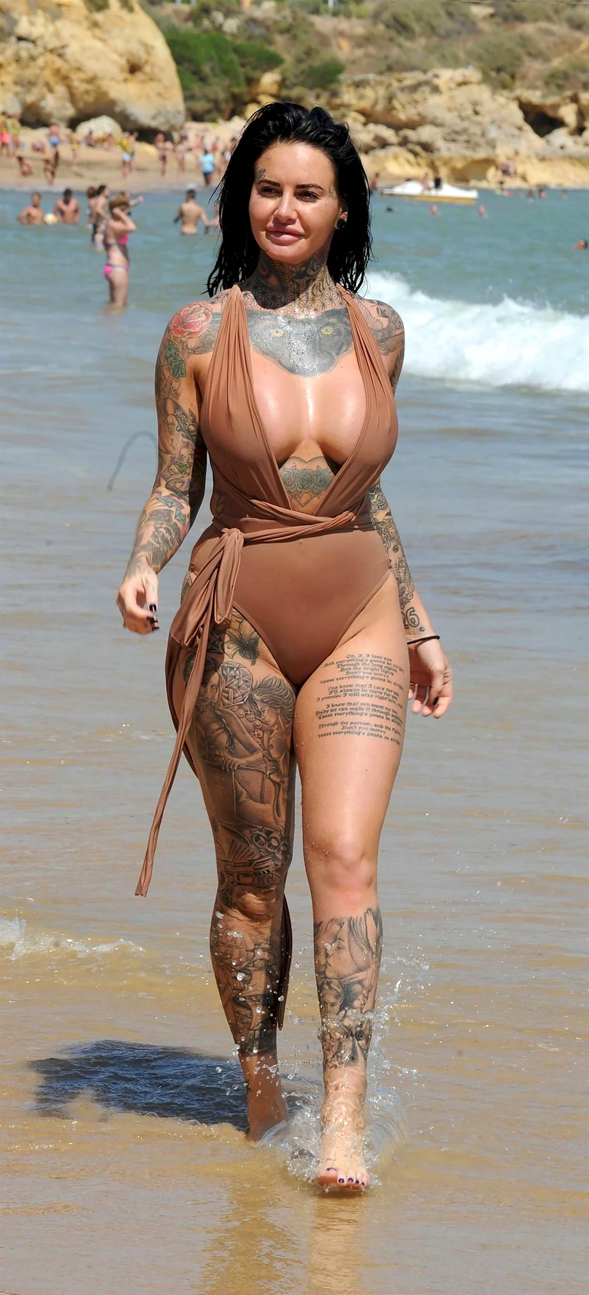 Jemma Lucy в купальнике