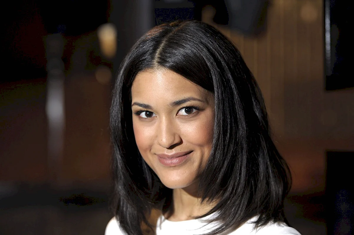 Julia Jones