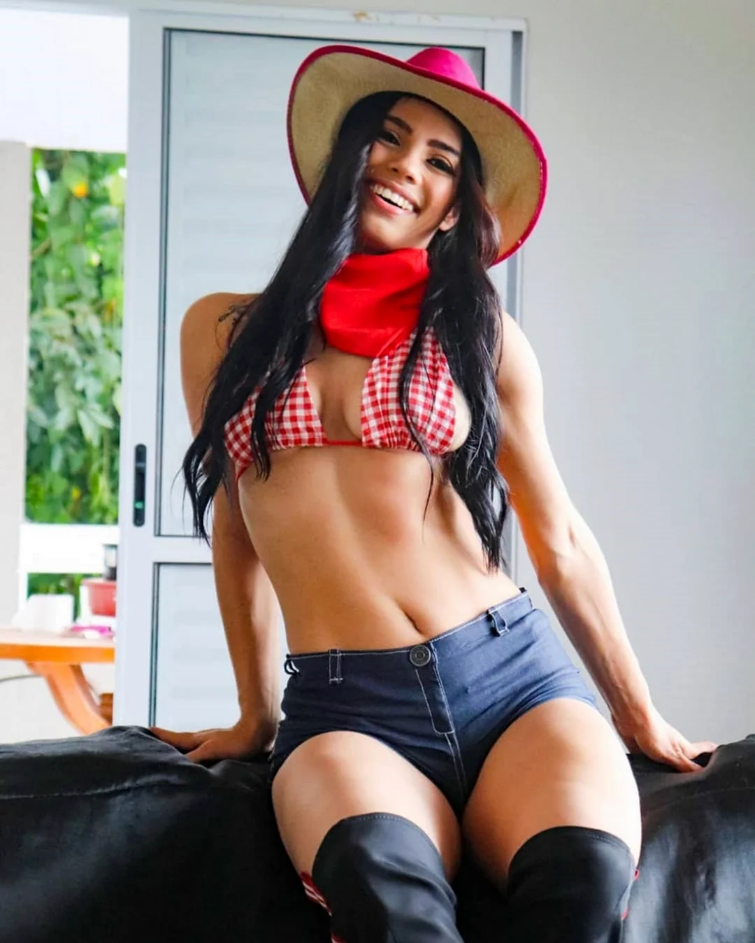 Karen Oliver официальный сайт
