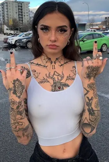 Keaton Belle