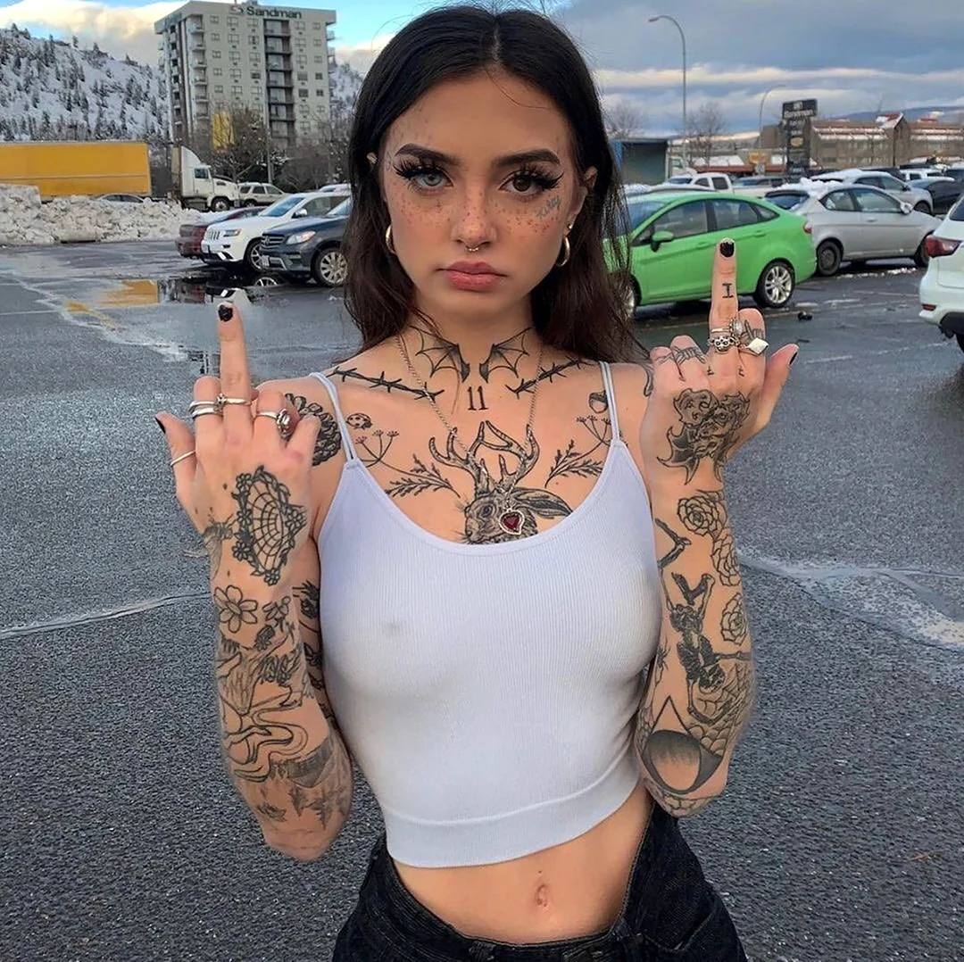 Keaton Belle