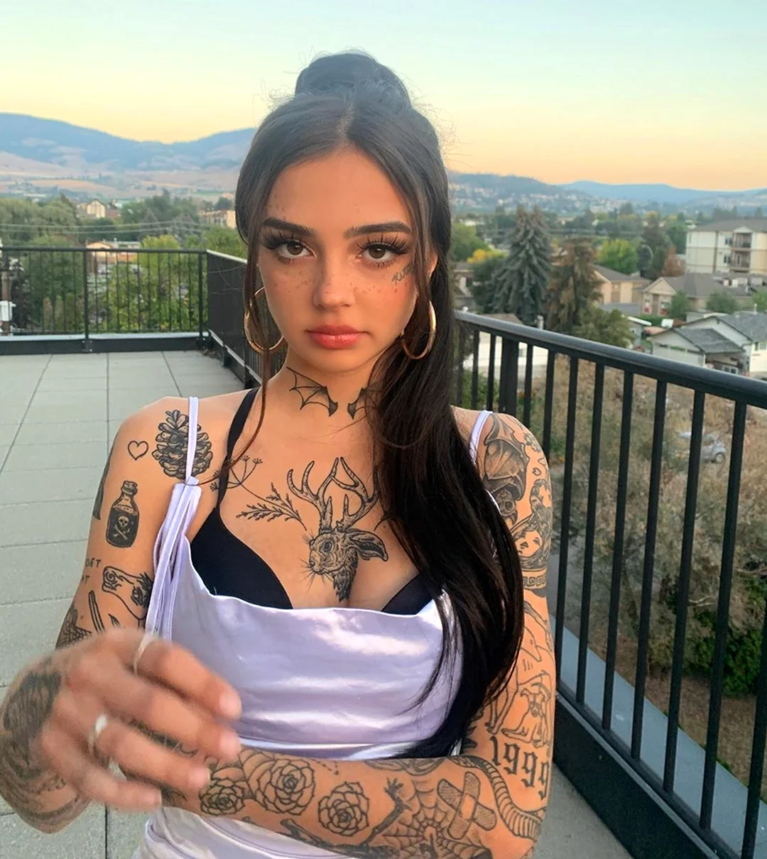 Keaton Belle