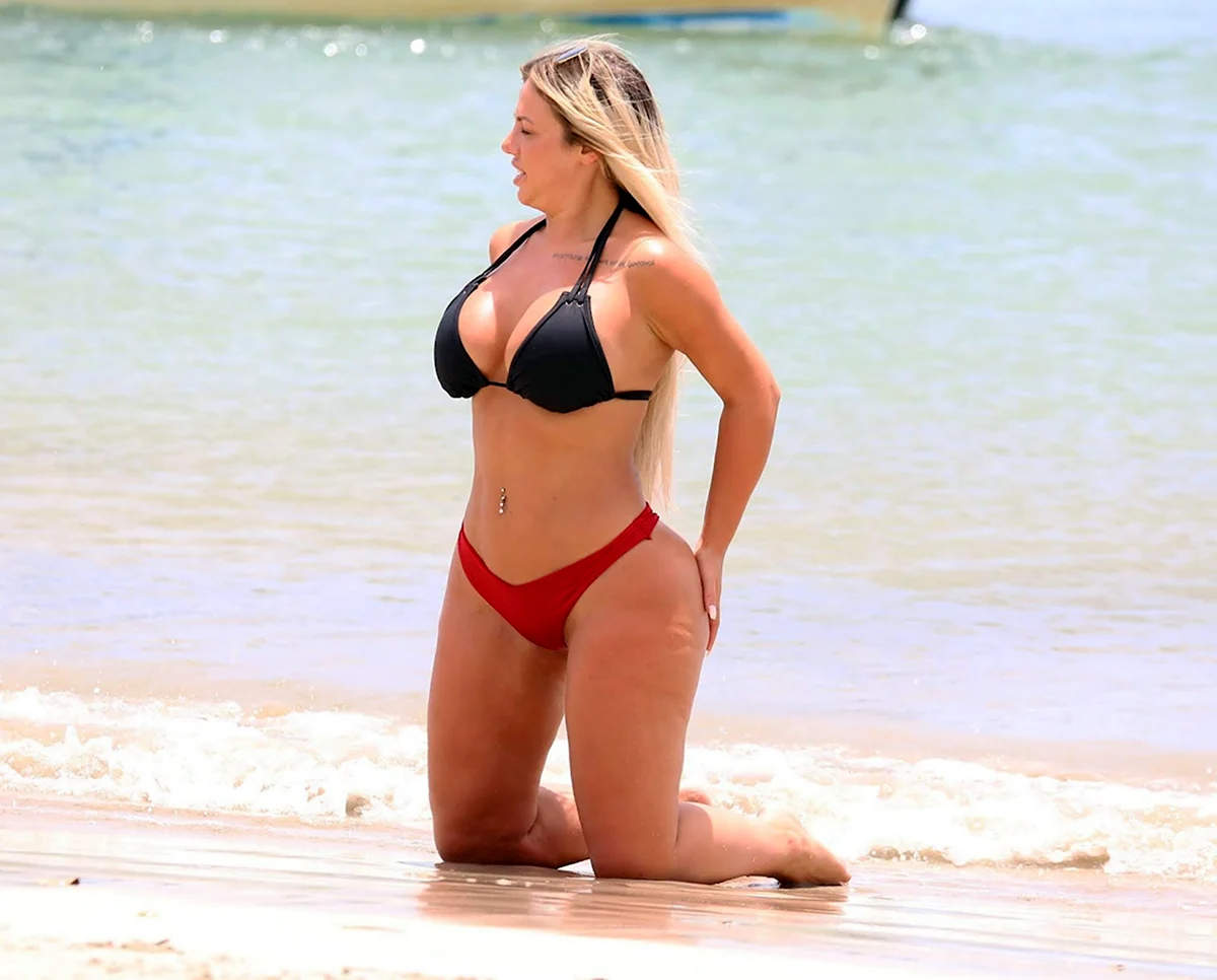 Холли Хаган Bikini