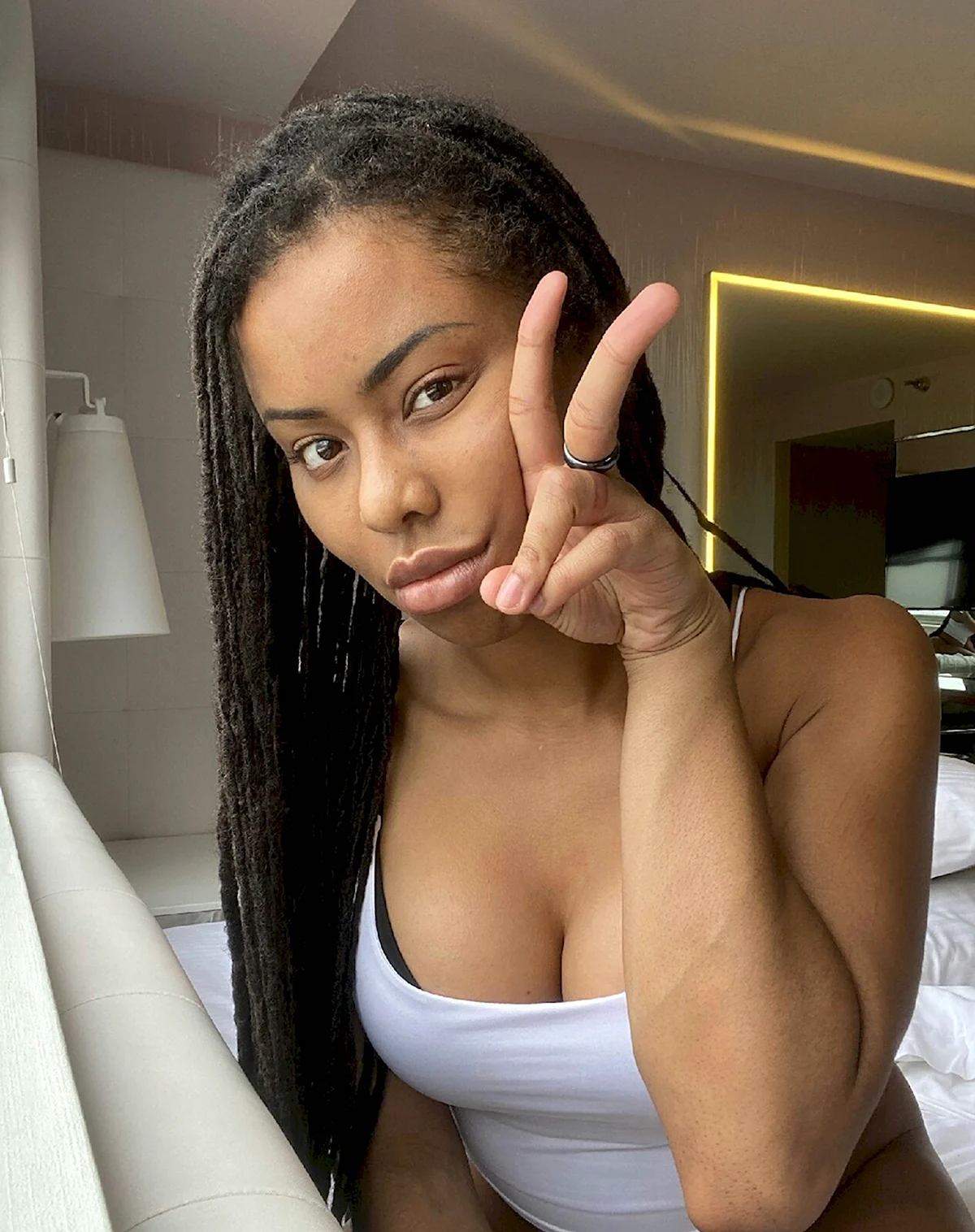 Kira Noir 2021