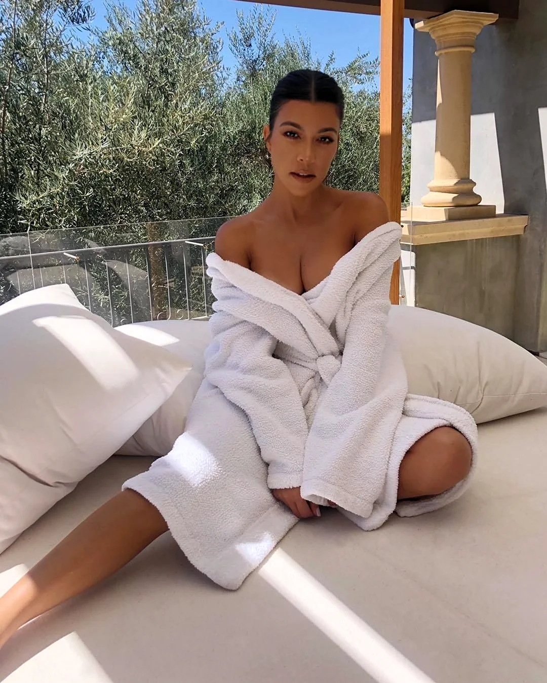 Кортни Кардашян Kourtney Kardashian