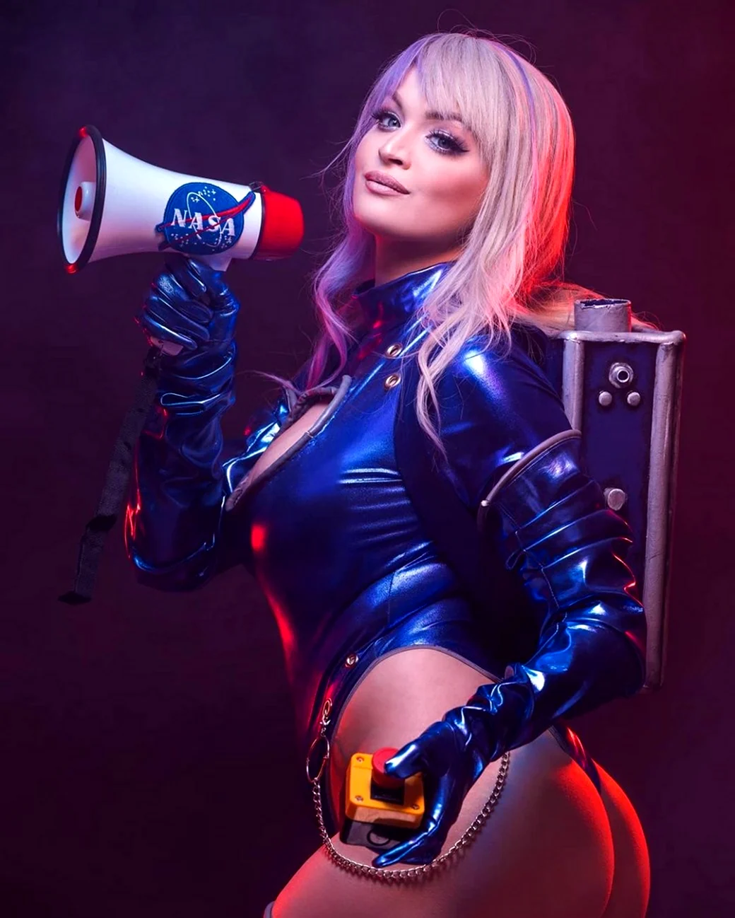 Косплеер Danielle DENICOLA