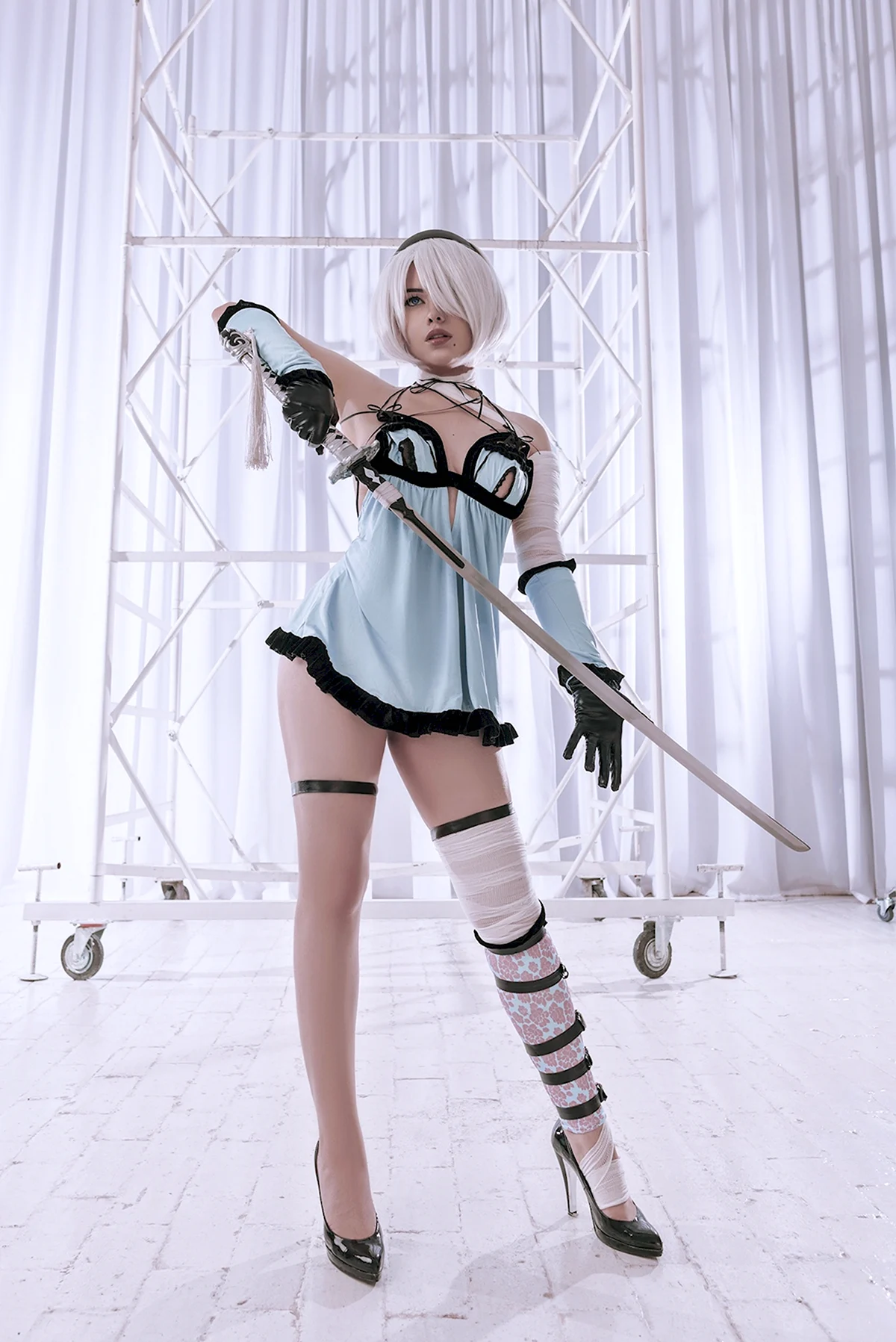 Косплей 2b из NIER Automata 18