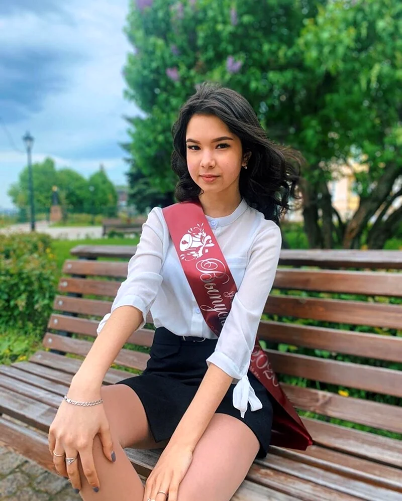 Красивые выпускницы