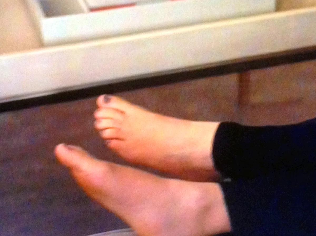 Кристина Коул feet