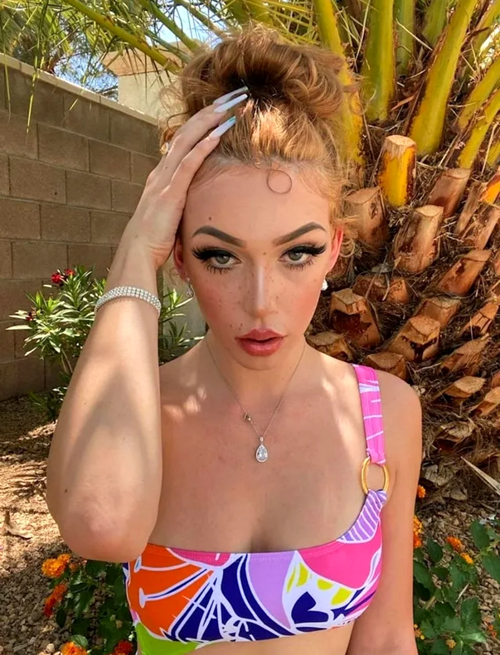 Lacey laid сливы онлифанс