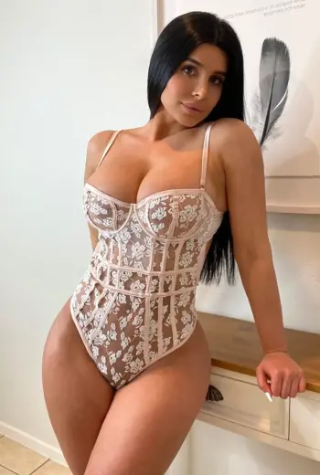Lily Adrianne онлифанс