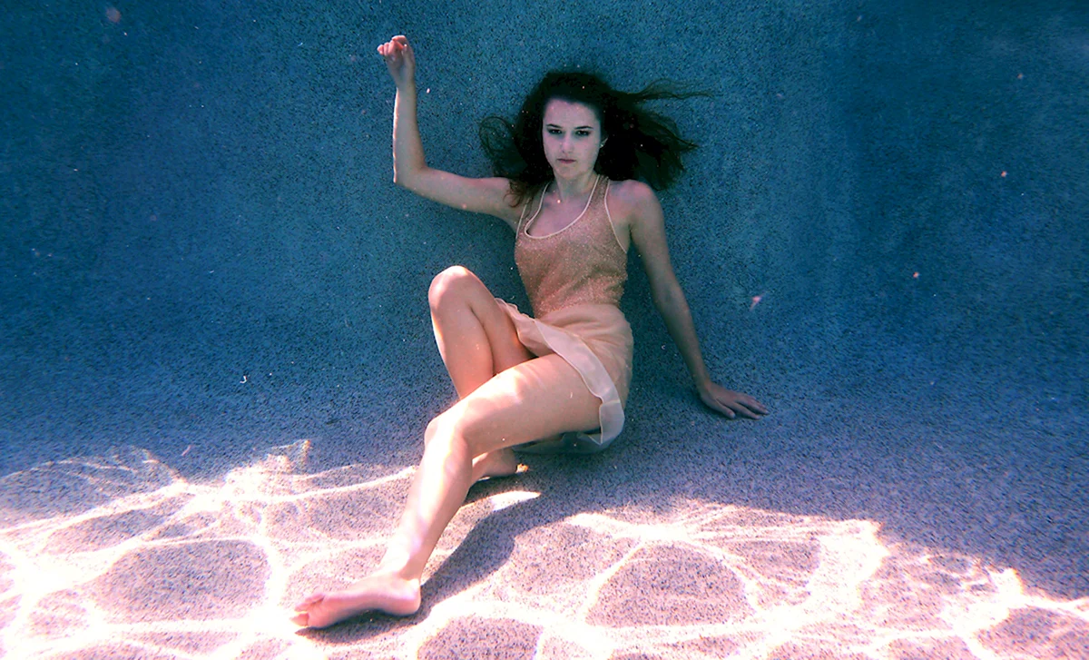 Лина Меркьюри Underwater