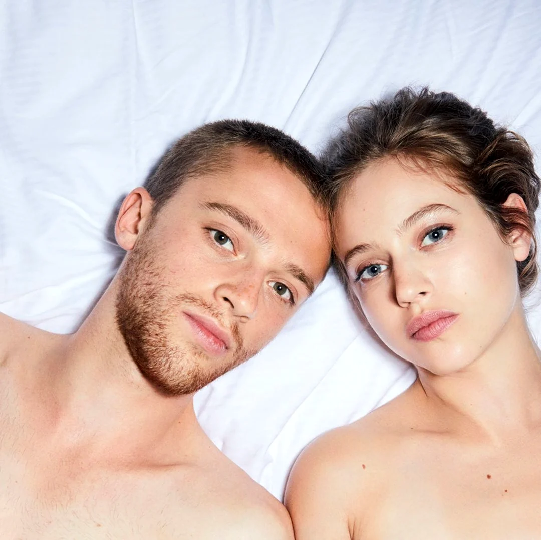 Lou de Laâge topless