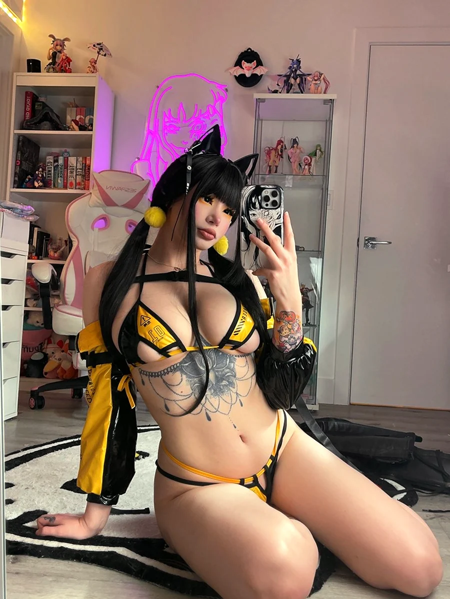 Lynienicole Cosplay Ghost