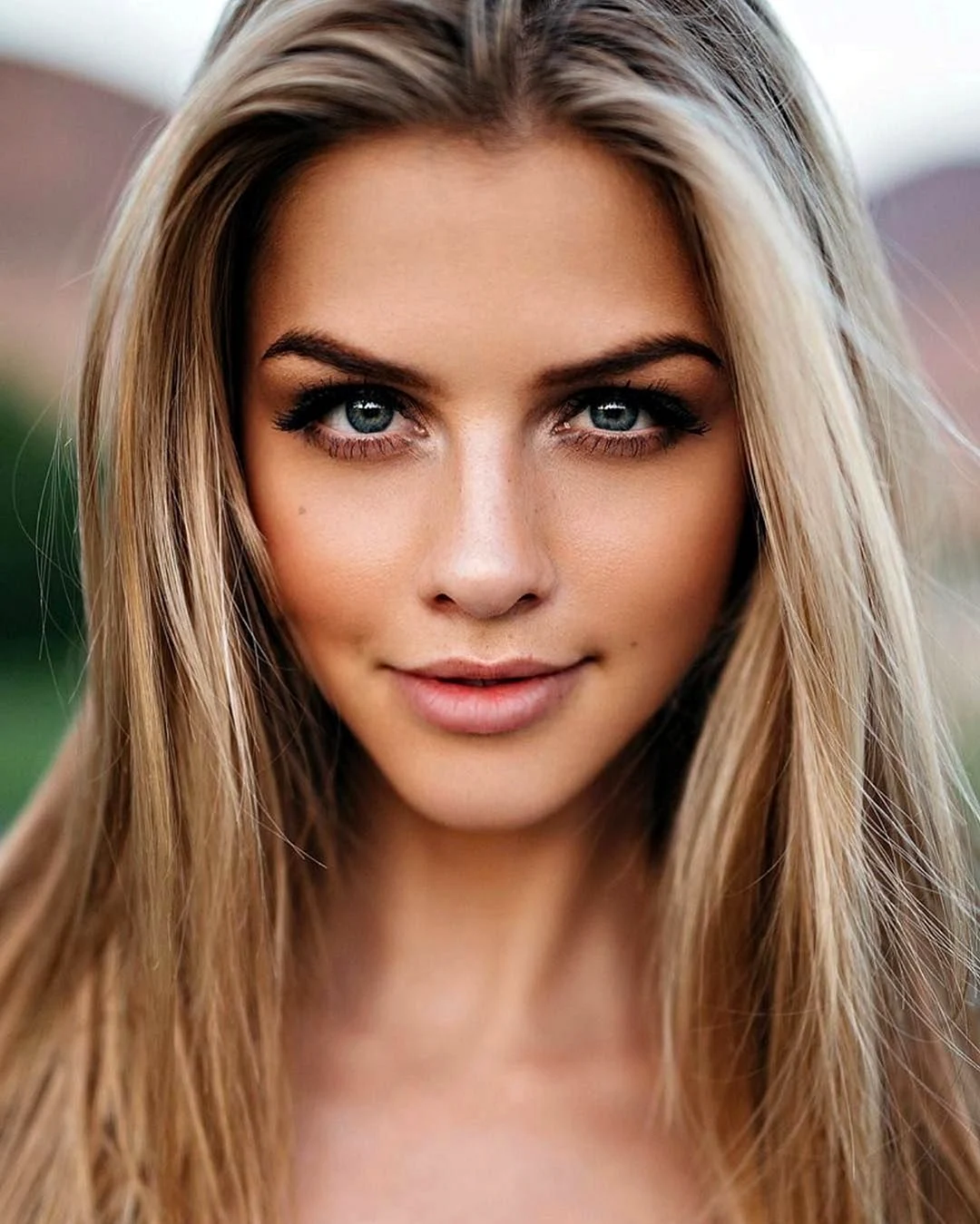 Marina Laswick блонд