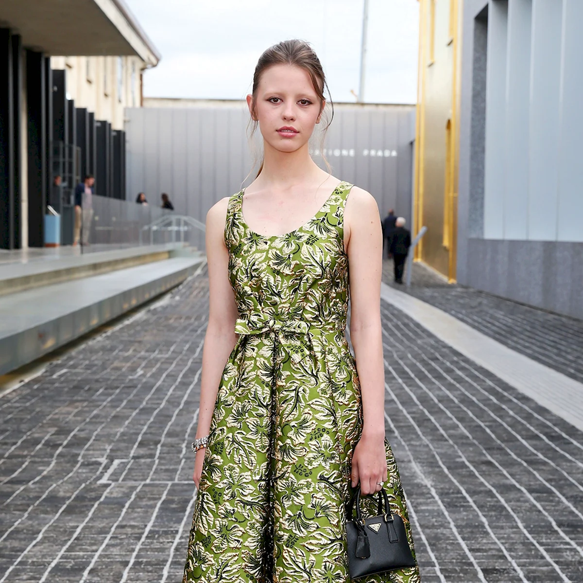 Mia goth