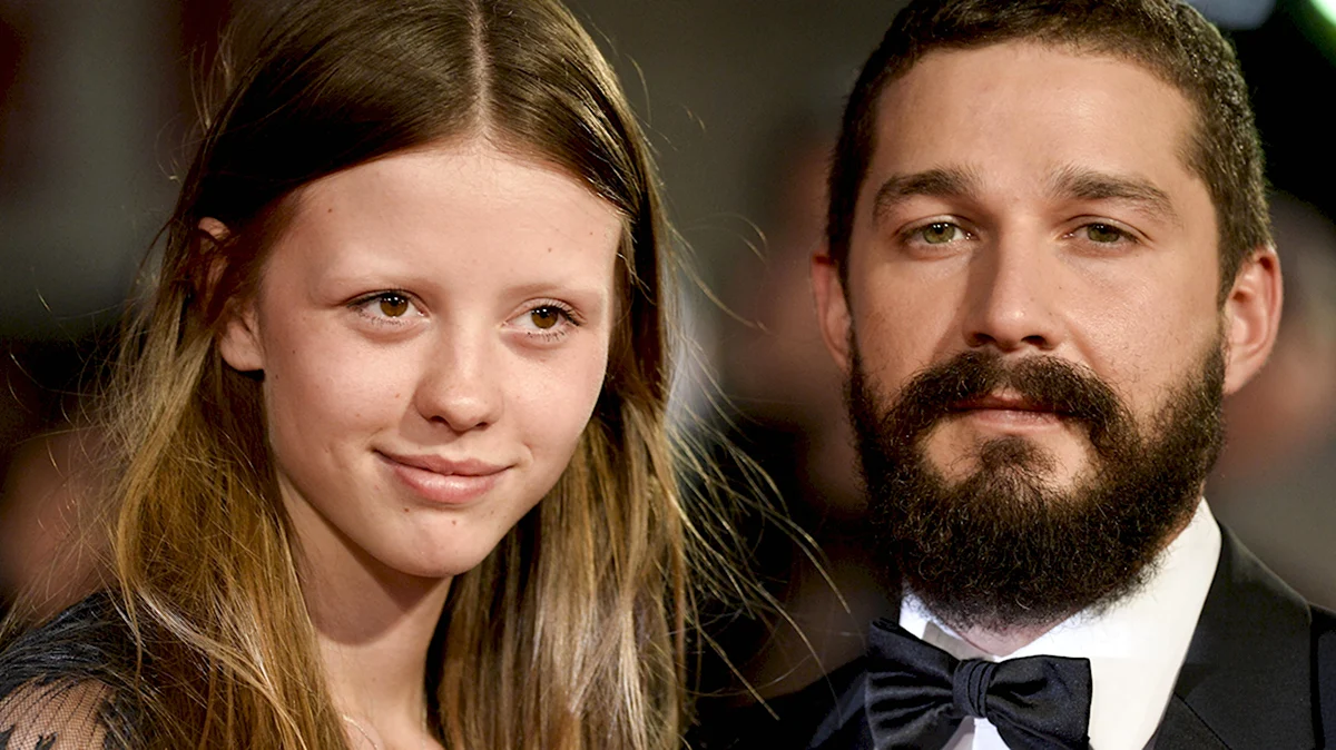 Mia goth