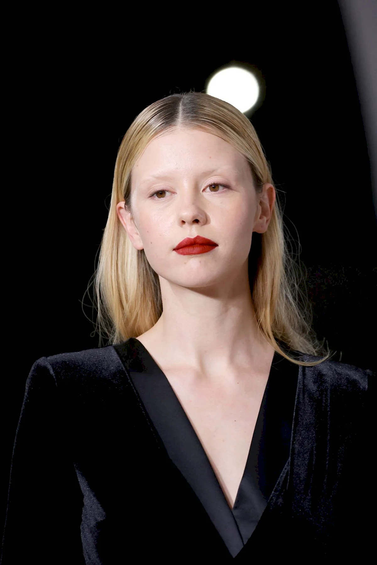Mia goth with Eyebrows