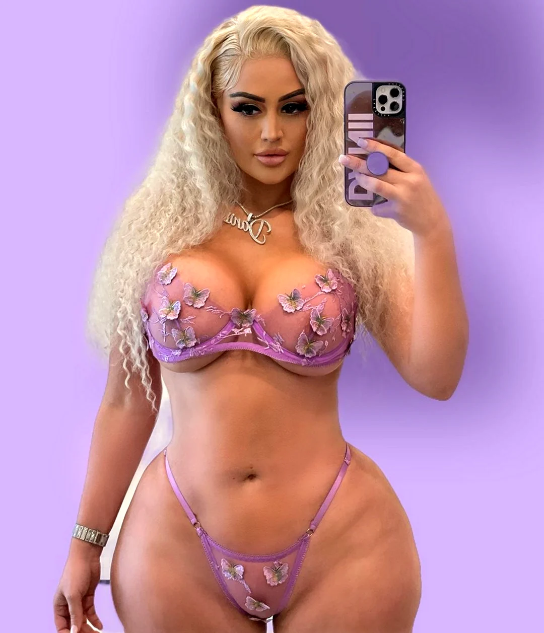 Модель Danii Banks