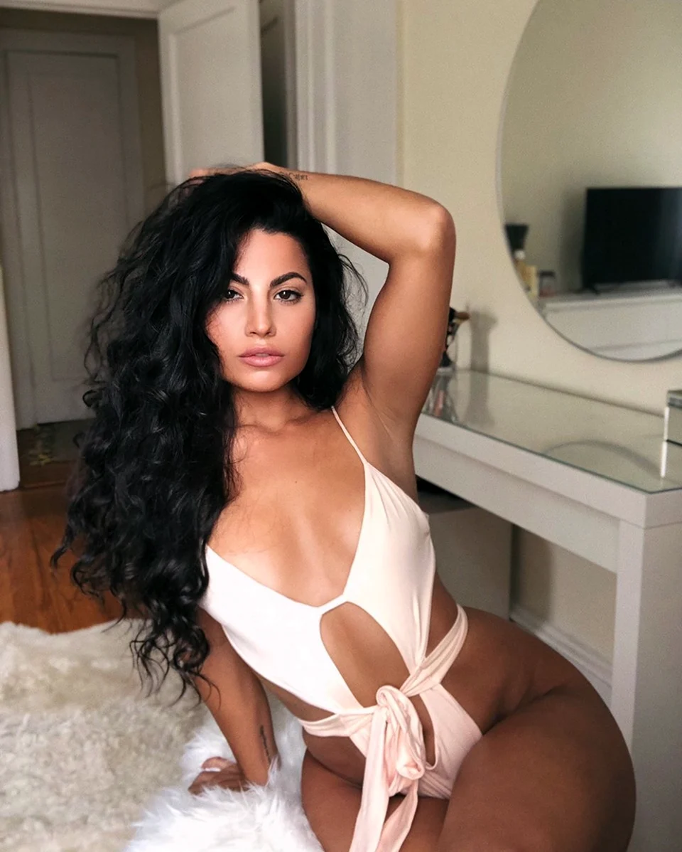 Модель Monica Alvarez