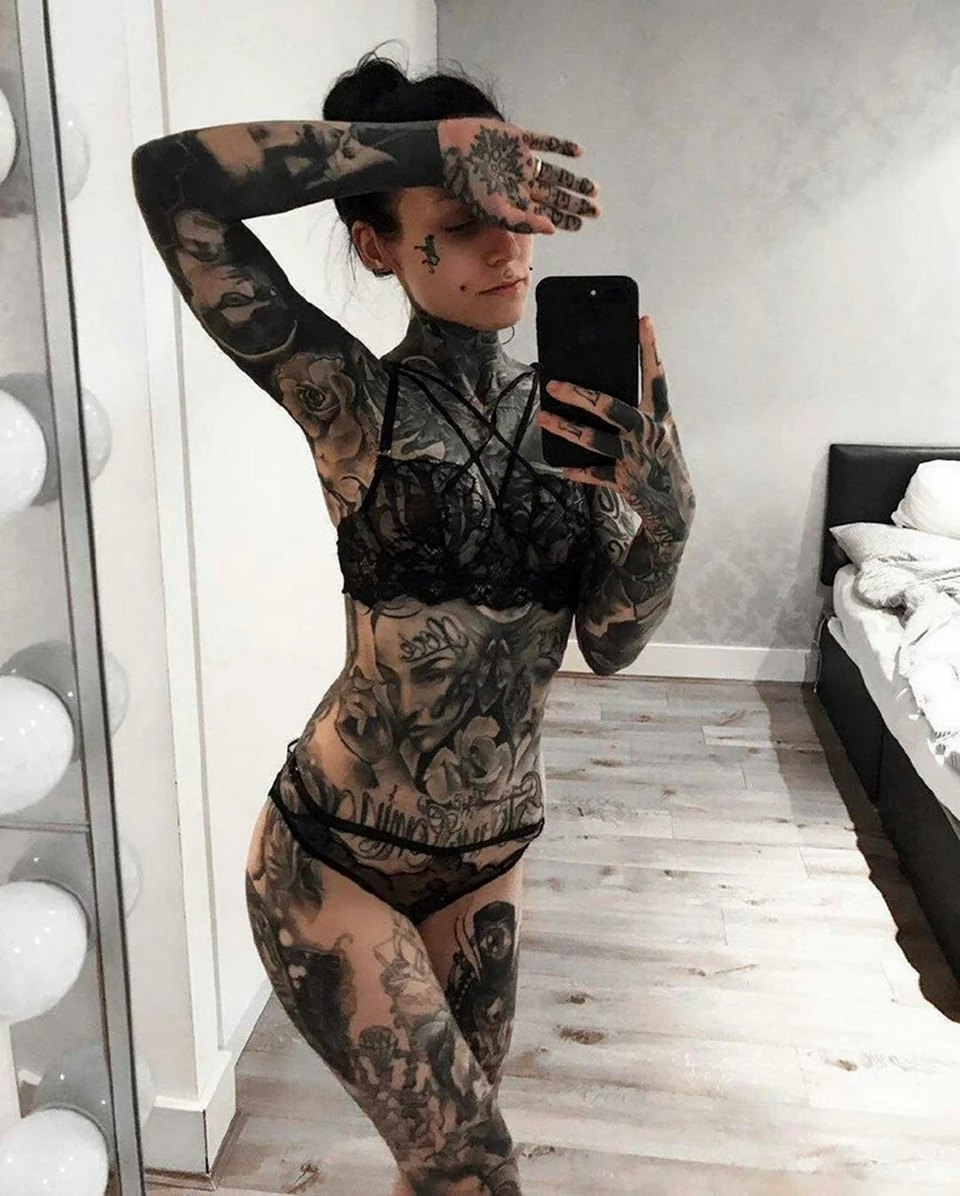 Monami Frost 18