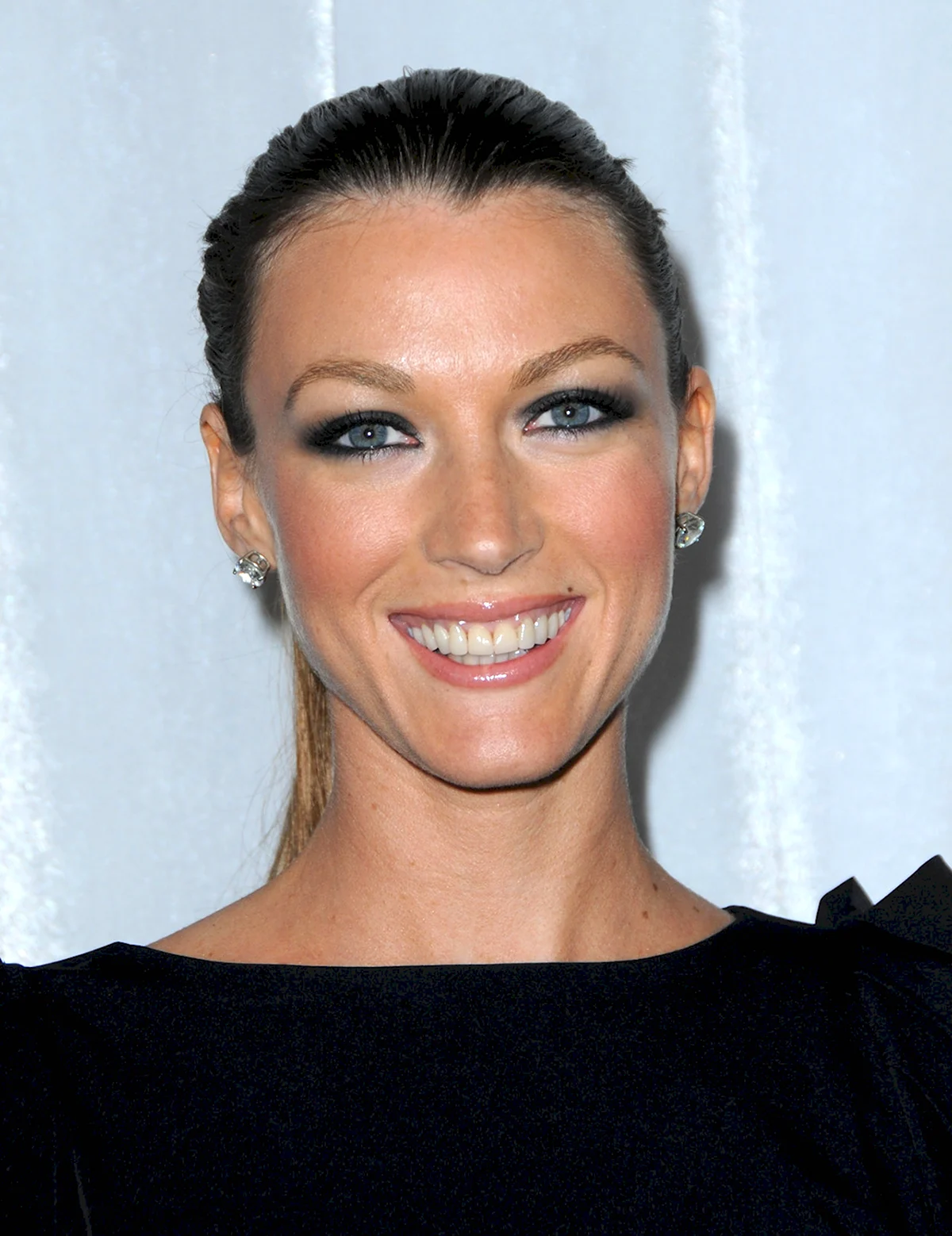 Natalie Zea