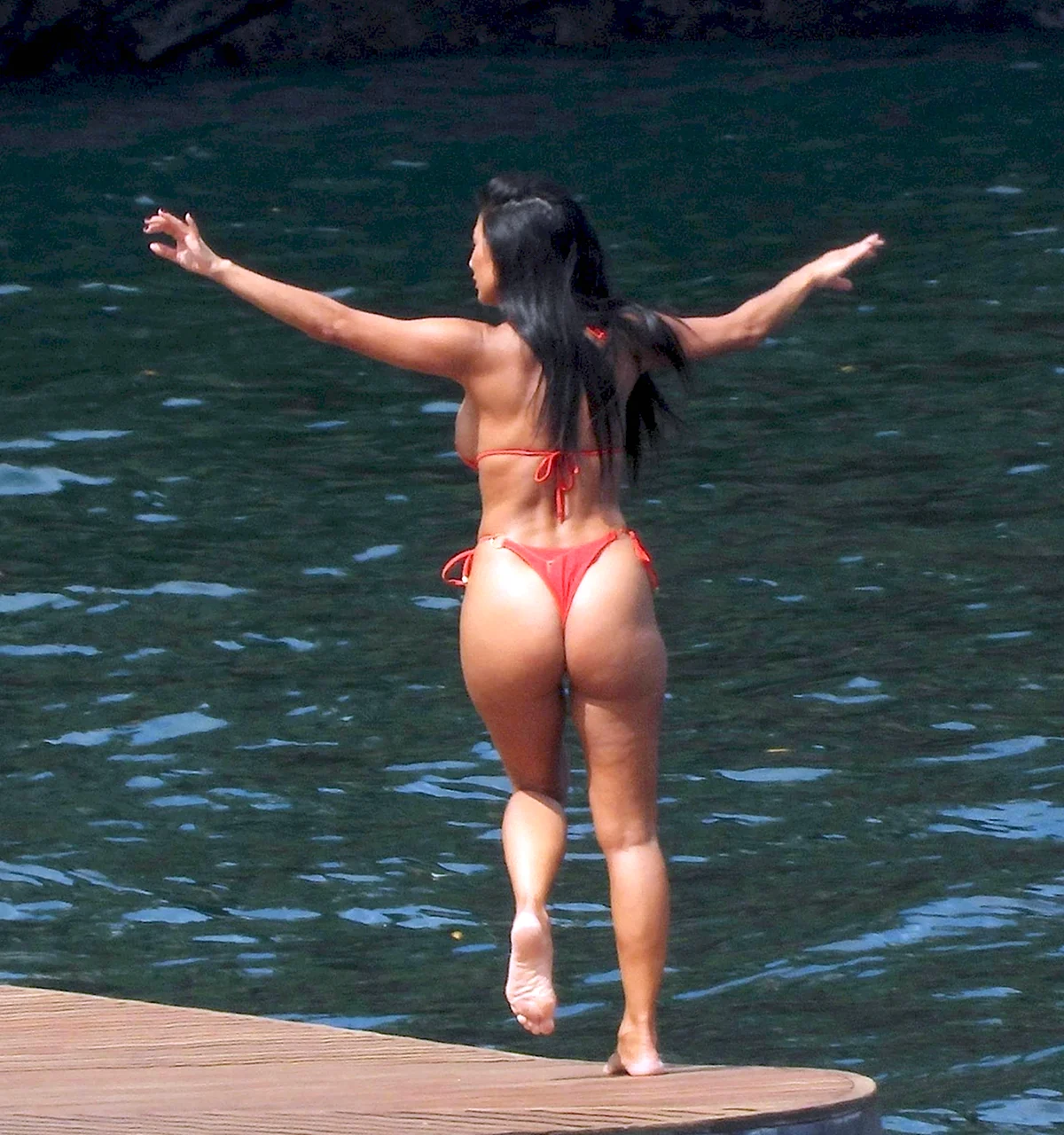 Nicole Scherzinger в бикини 2021