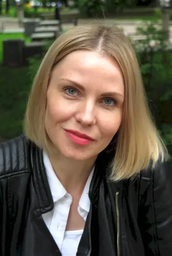 Нина Есина