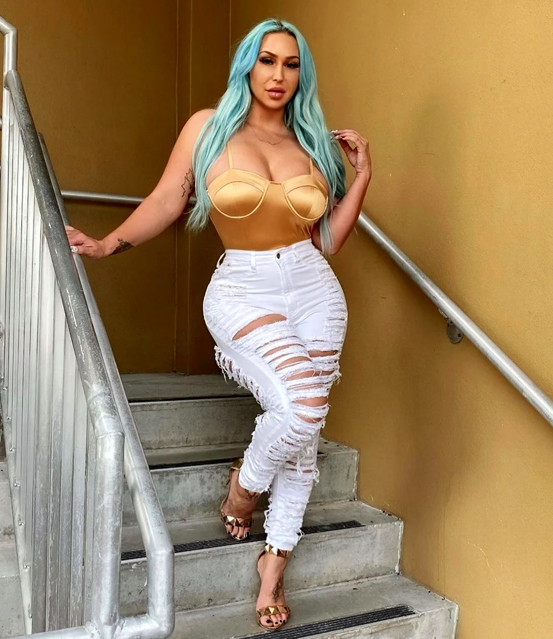 Nina Kayy sultry Seduction - Pierced busty blonde gets ass