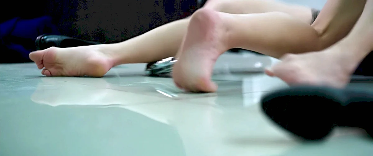 Нуми Рапас feet