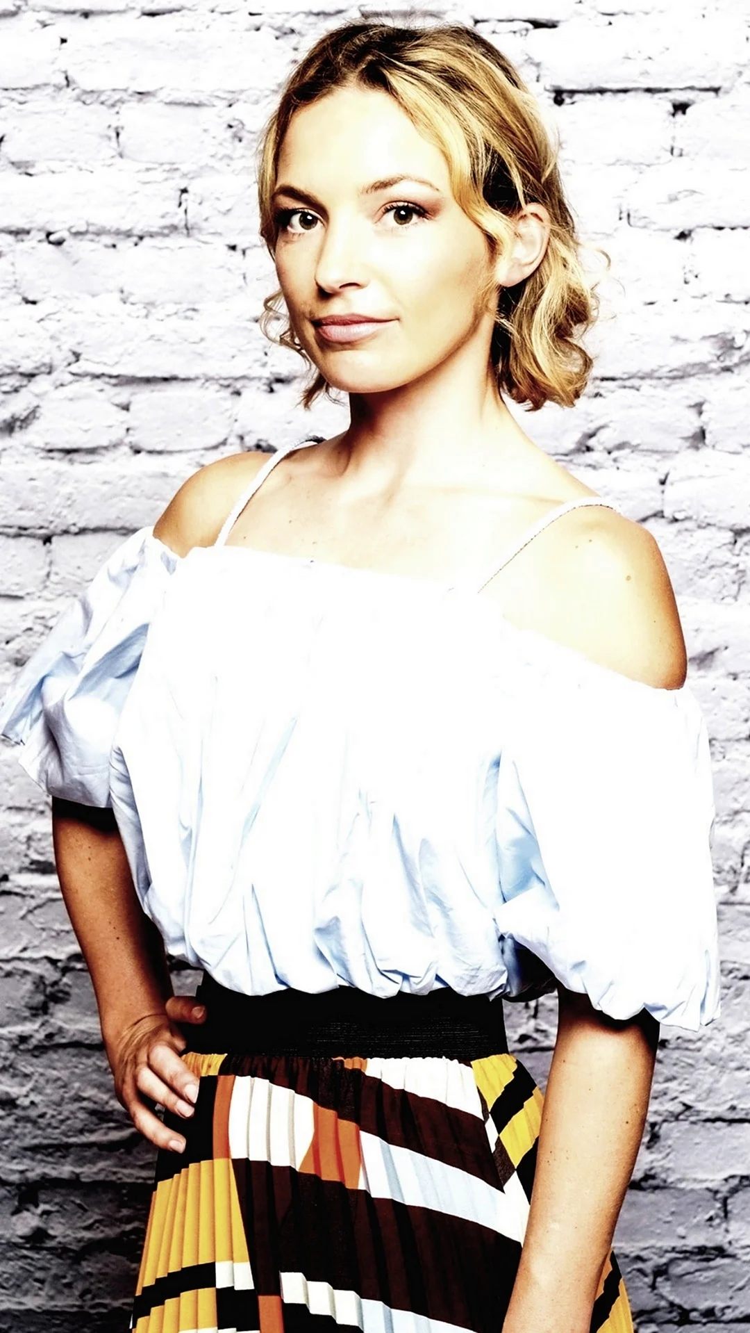Perdita weeks Maxim