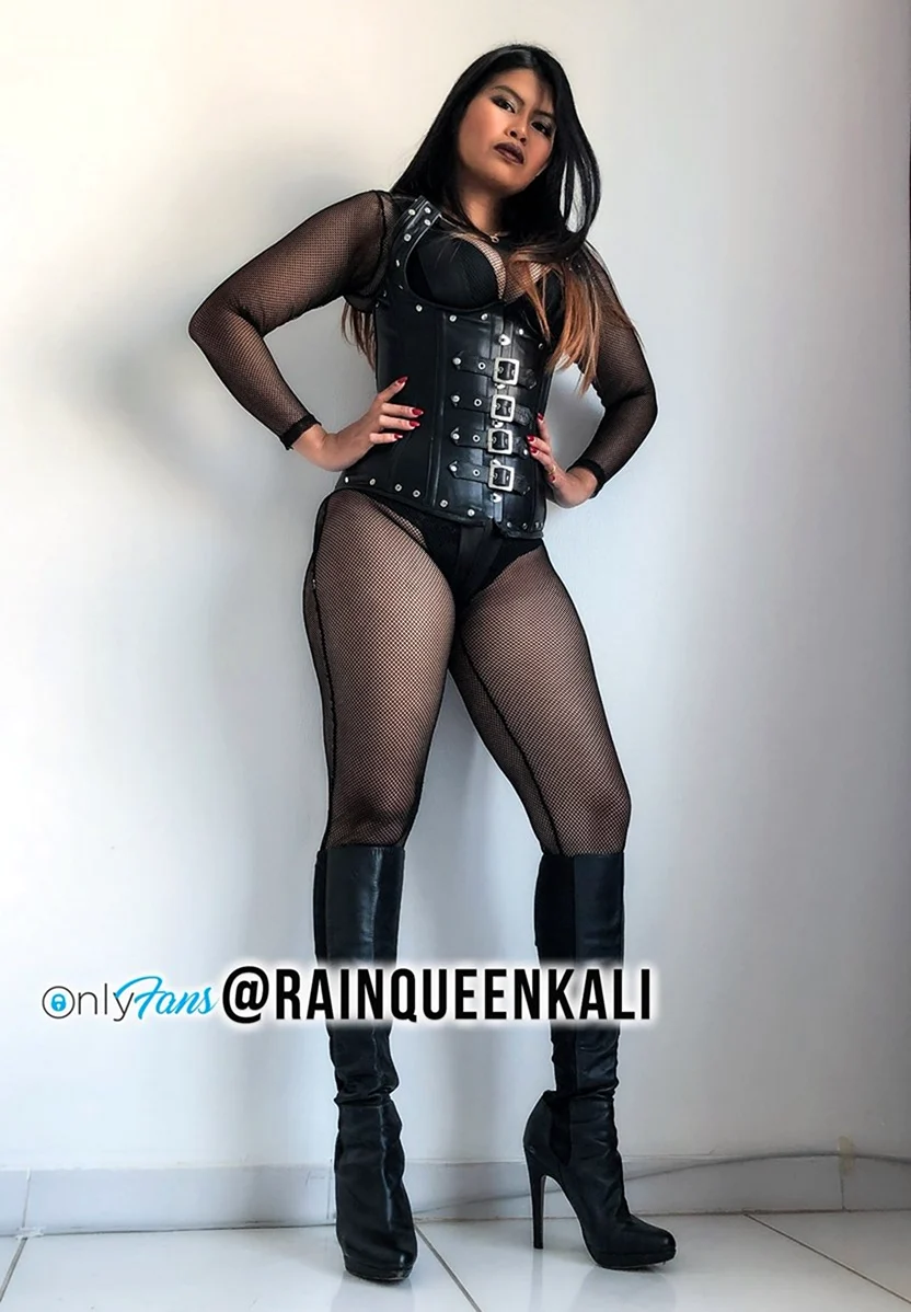Queen kali Rain домина