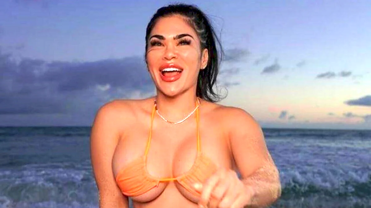 Rachel Ostovich фотосет