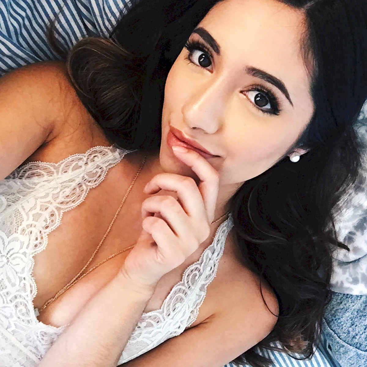 Robin Mae
