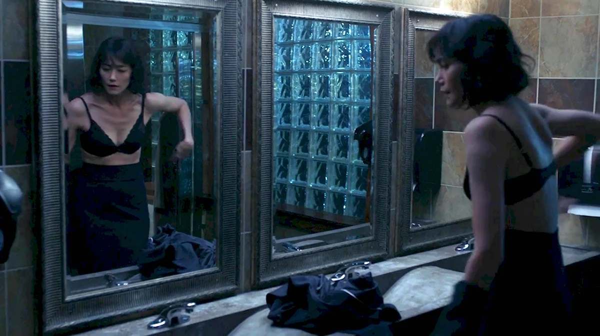 Sandrine Holt Resident