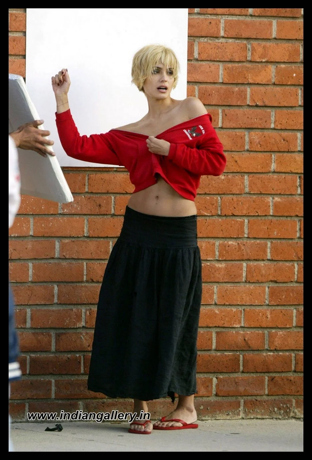 Shannyn Sossamon feet