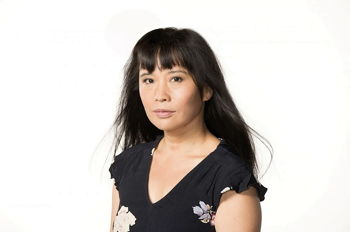 Sook-Yin Lee