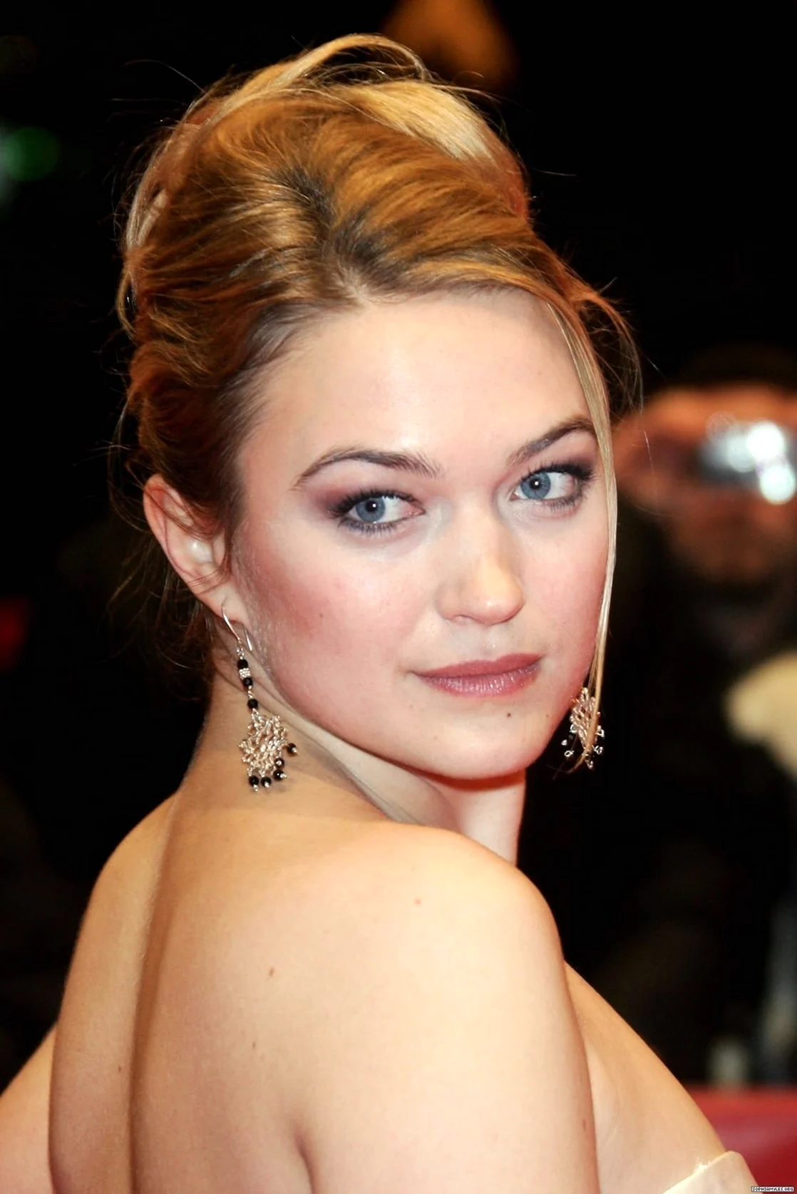 Sophia myles