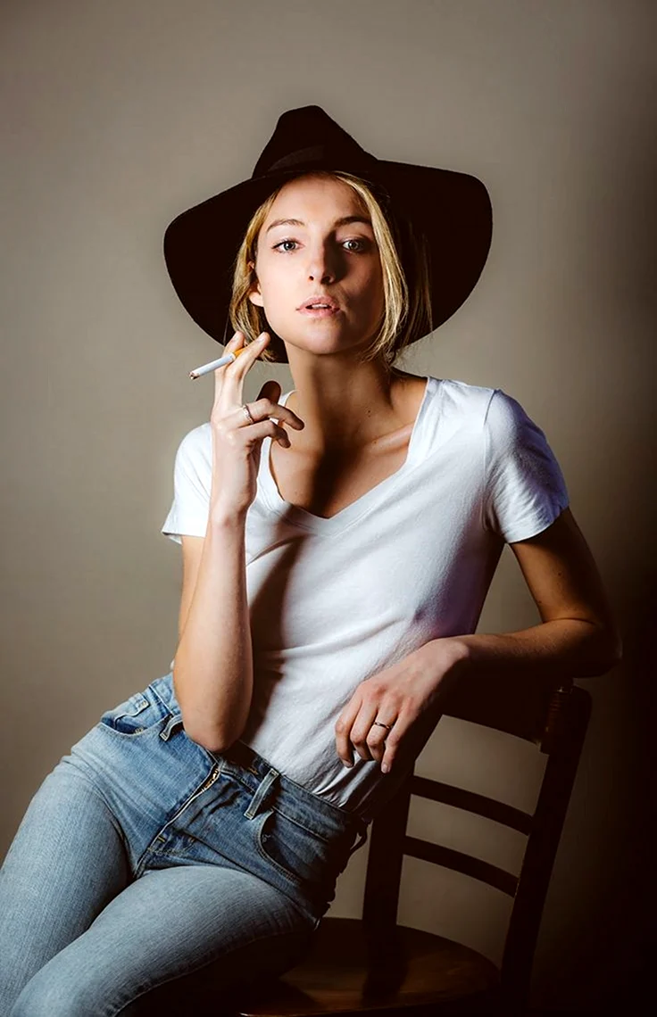 Stephanie Crayencour