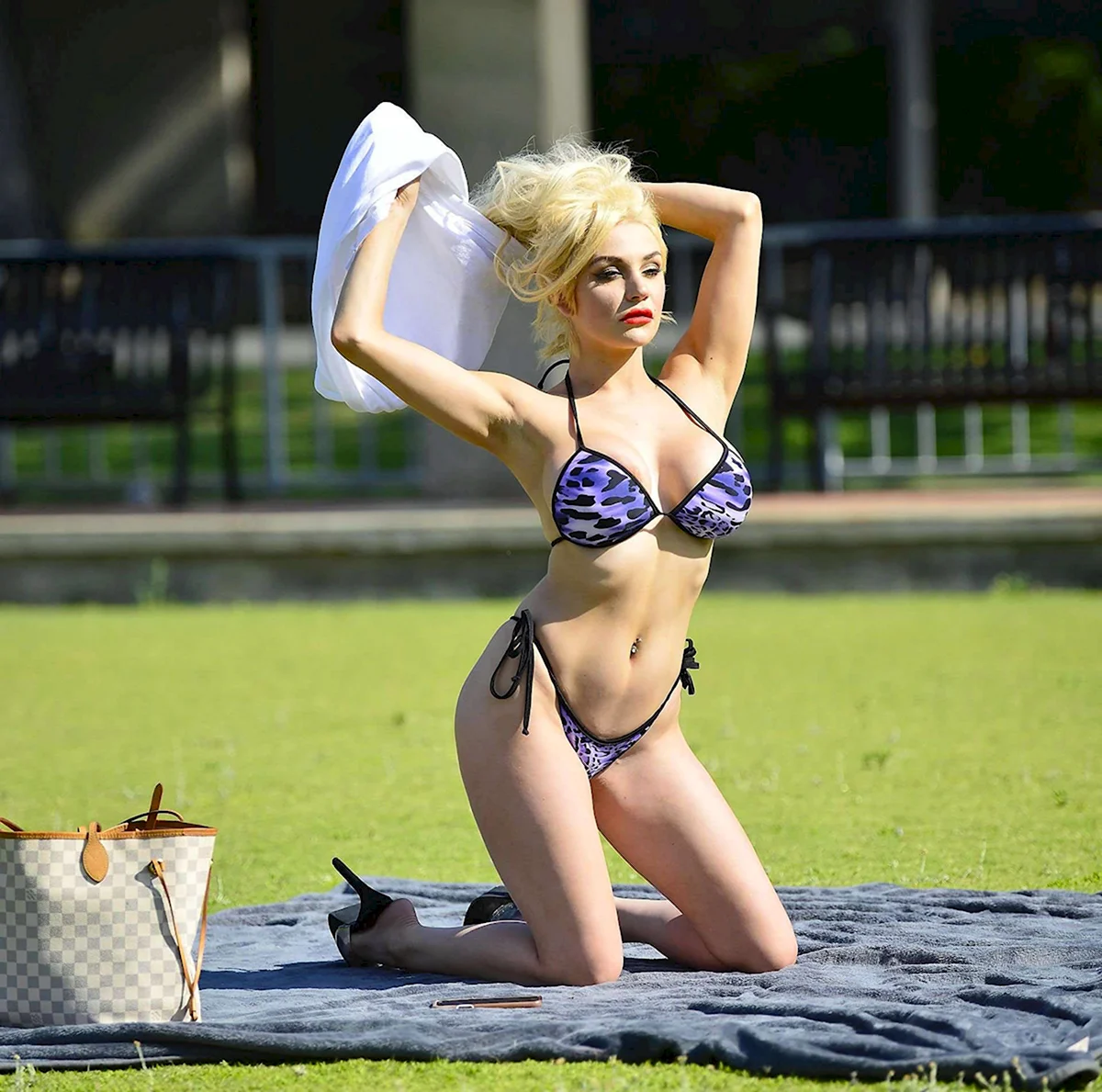 Стодден Courtney