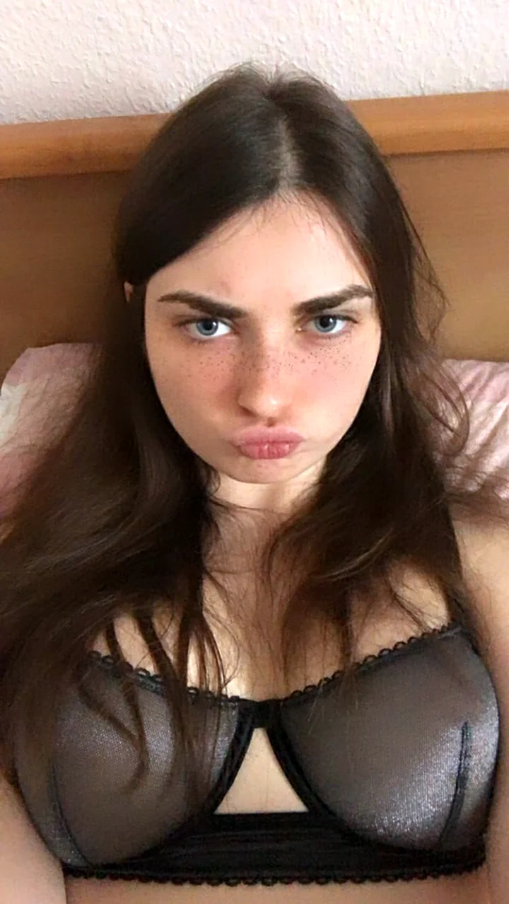 Стримерша Арина Бердникова