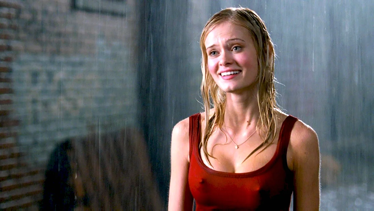Superhero movie 2008 Сара Пэкстон