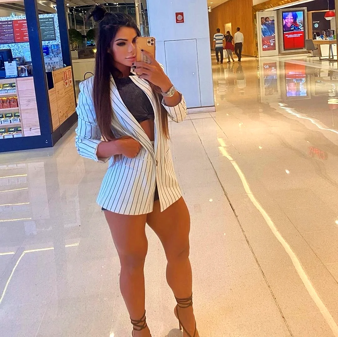 Suzy Cortez