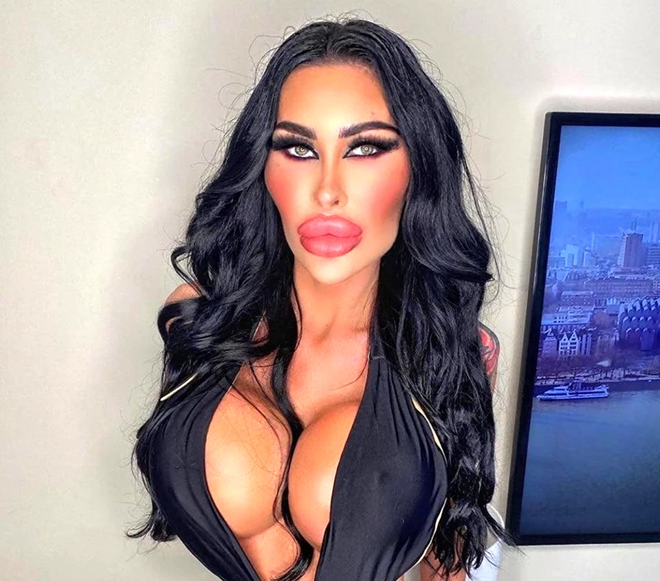 Tara Jayne Бимбо